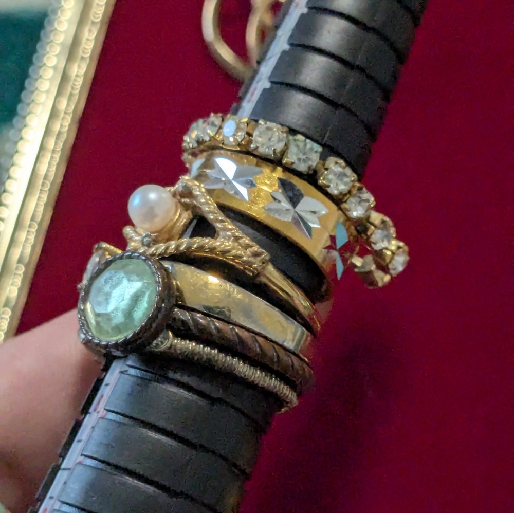 Gold Ring Lot - Picture 7 of 16